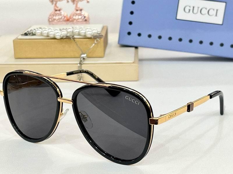 Gucci Sunglasses 748